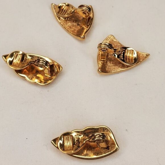 Beautiful 2 pairs of vintage monet earrings. - Picture 4 of 10